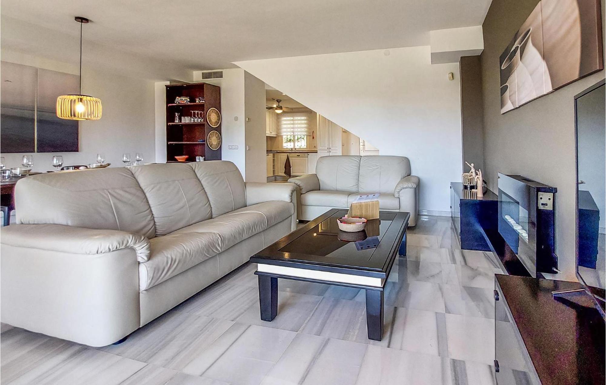 3 Bedroom Cozy In Malaga Semesterbostad Estepona