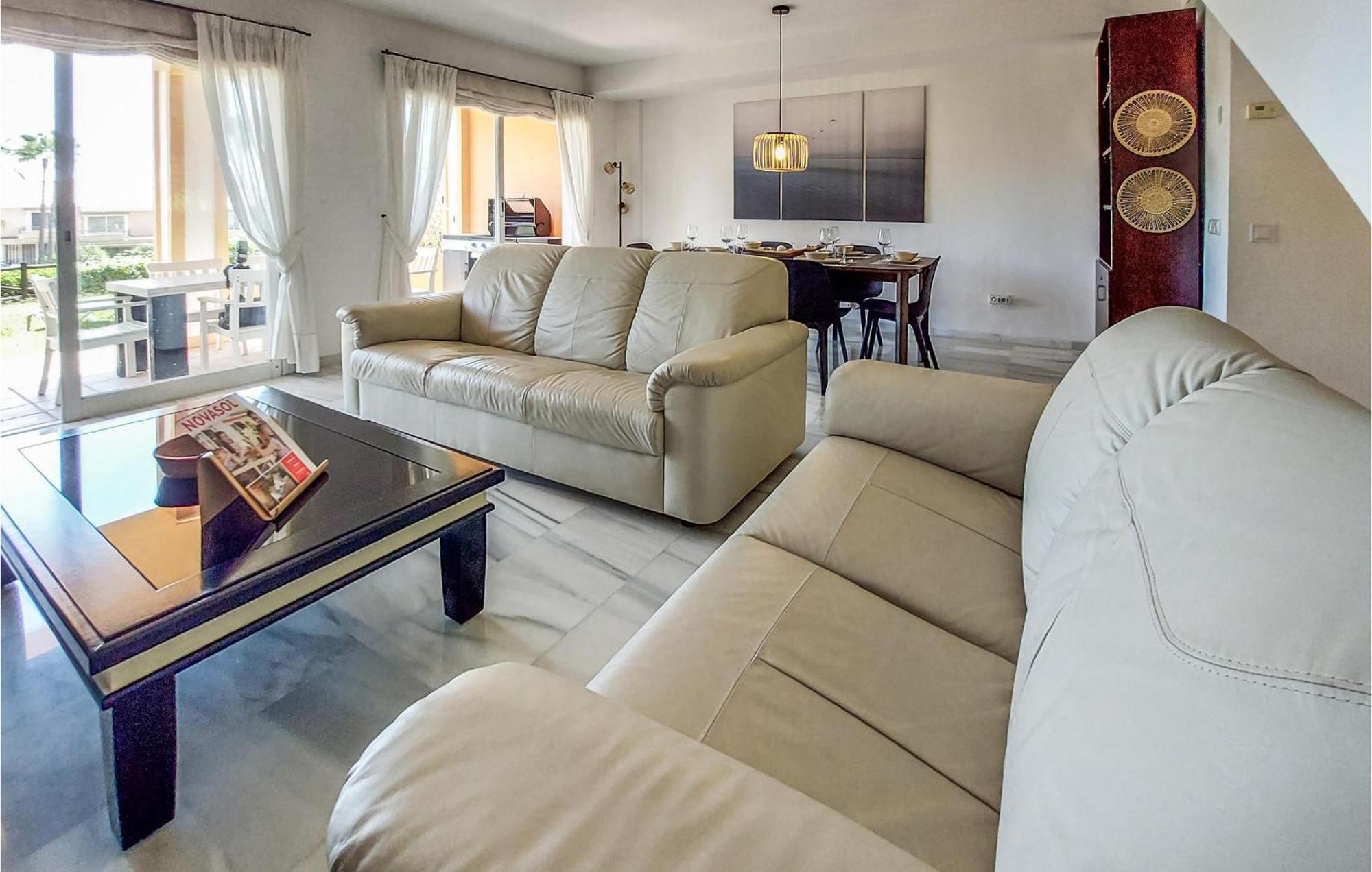 3 Bedroom Cozy In Malaga Semesterbostad Estepona