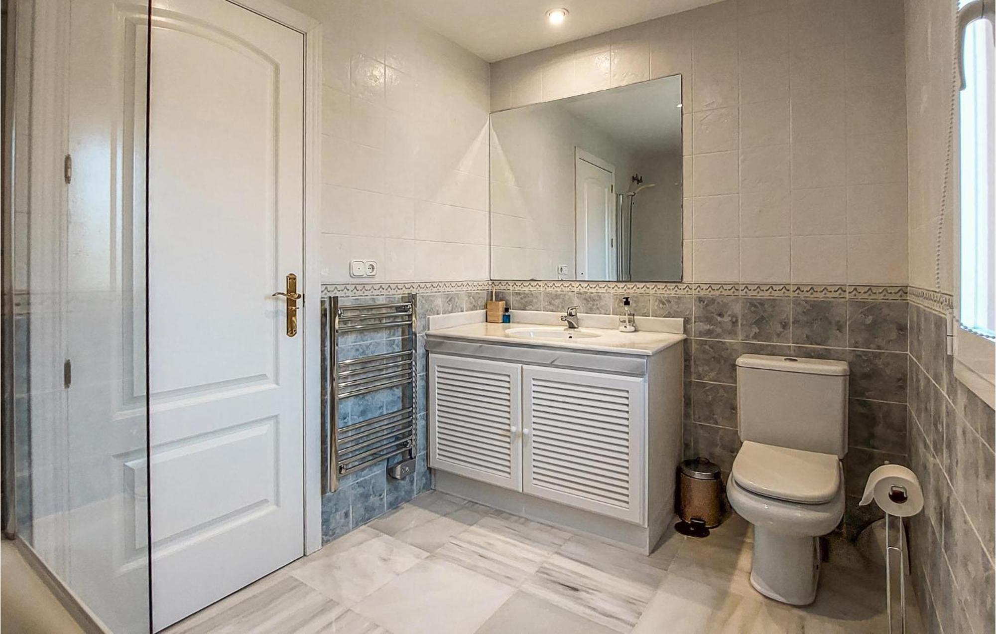 3 Bedroom Cozy In Malaga Semesterbostad Estepona