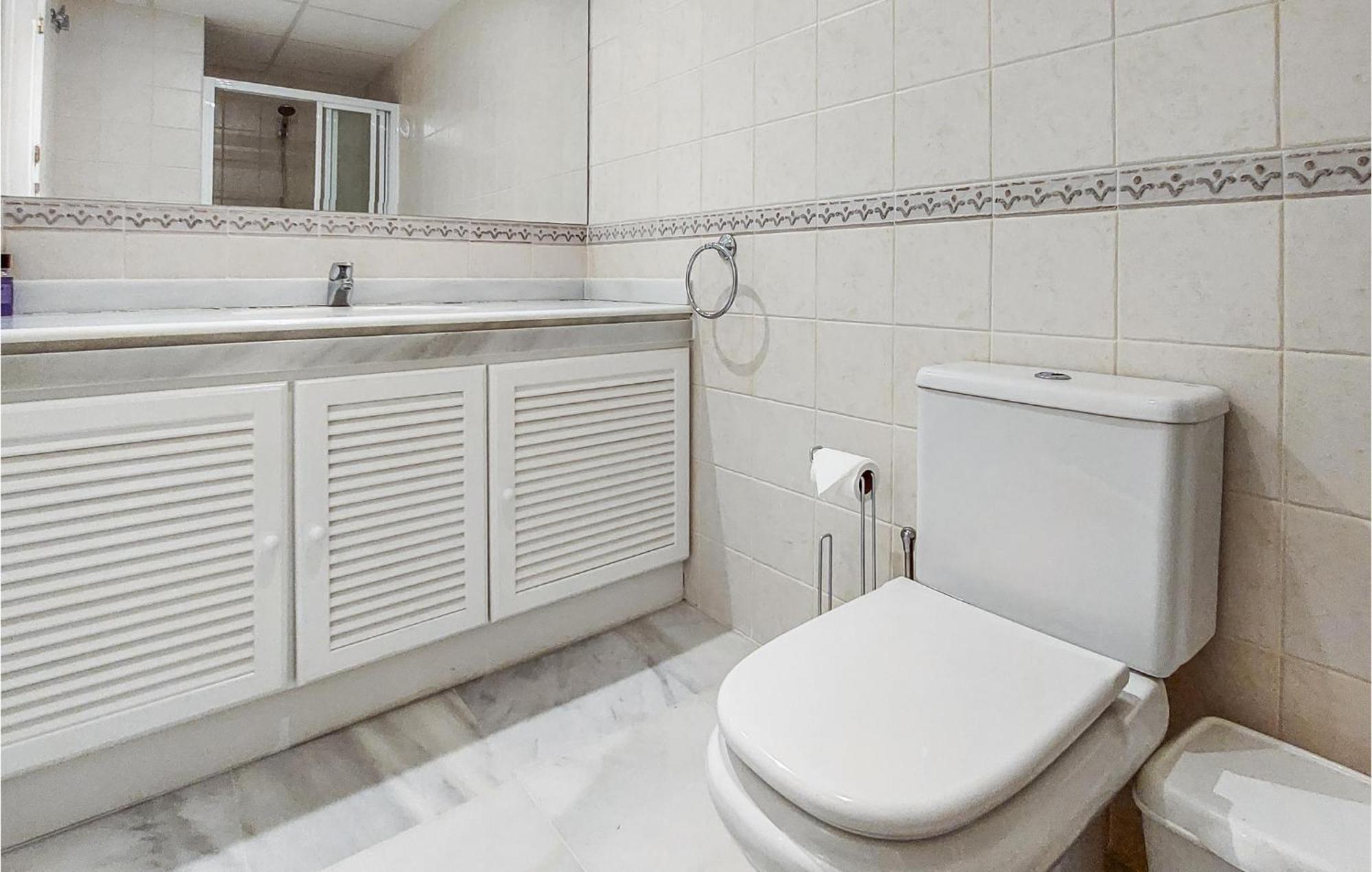 3 Bedroom Cozy In Malaga Semesterbostad