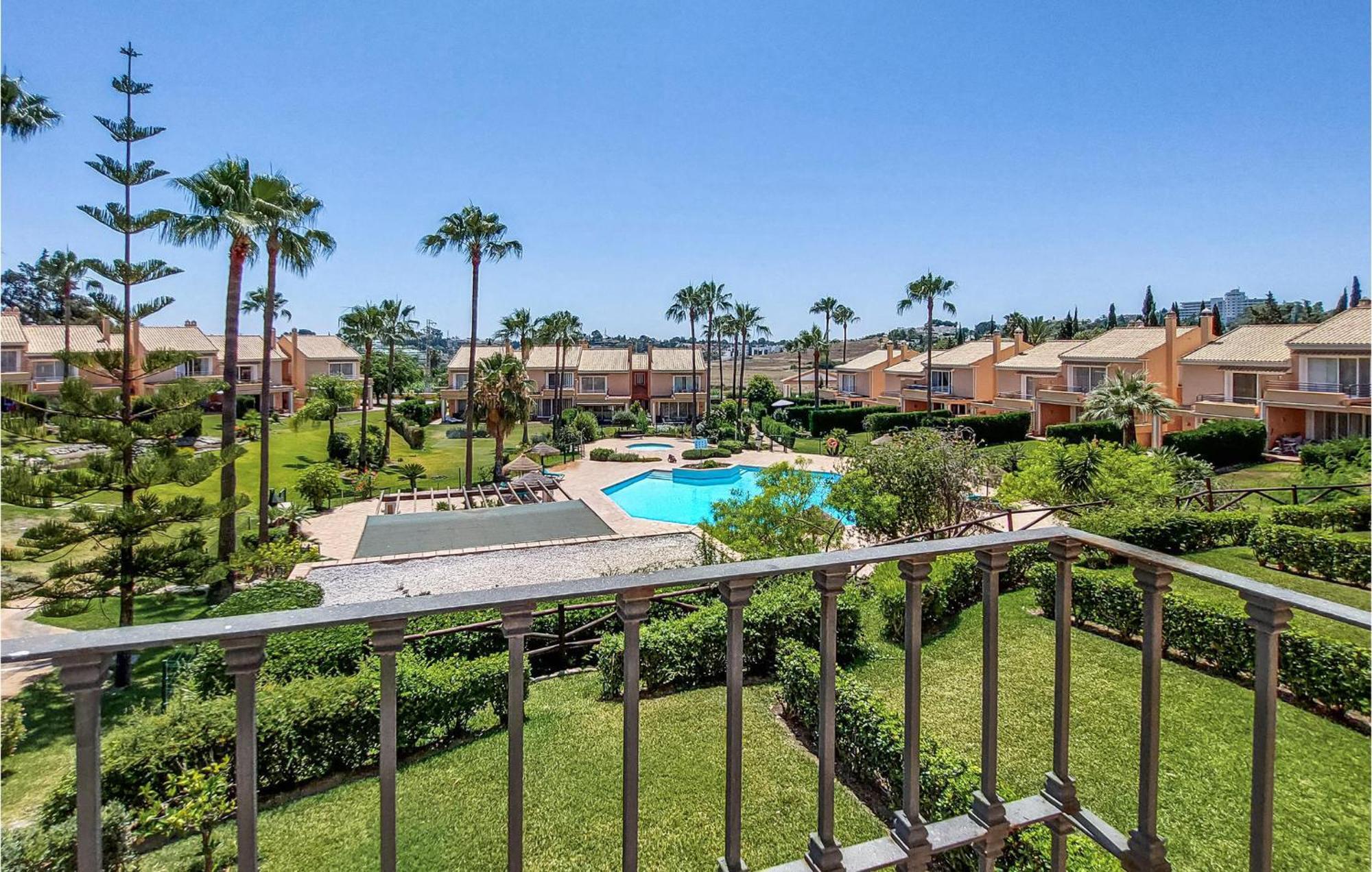 Сasa de vacaciones 3 Bedroom Cozy In Malaga Estepona